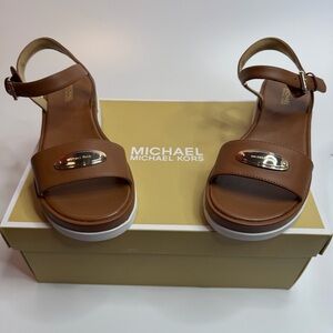 Michael Kors Darcy Flatform Sandal- luggage color- size 7- new in box